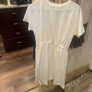 Elegant White Short Sleeve Dress